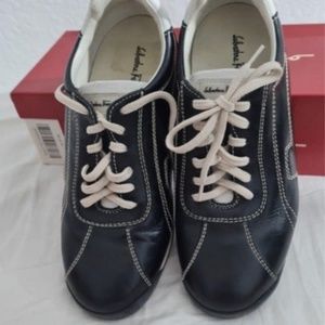 New Salvatore Ferragamo Women’s Black & Ivory Leather Sneakers Size 6D